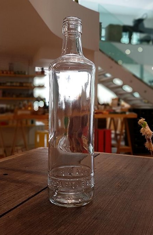 Detalhes do produto Garrafa Cachaça Brasil 700ml 